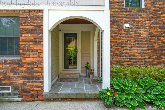 828 Westchester Rd, Grosse Pointe Park, MI 48230 - doorway to property featuring brick siding