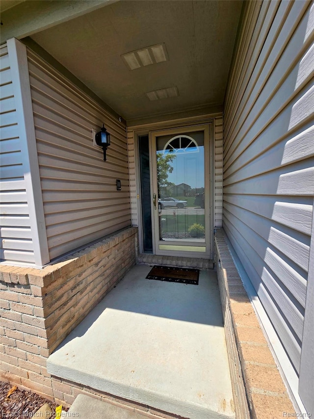 45009 Mitchell St, Grand Blanc, MI 48439 - view of doorway to property