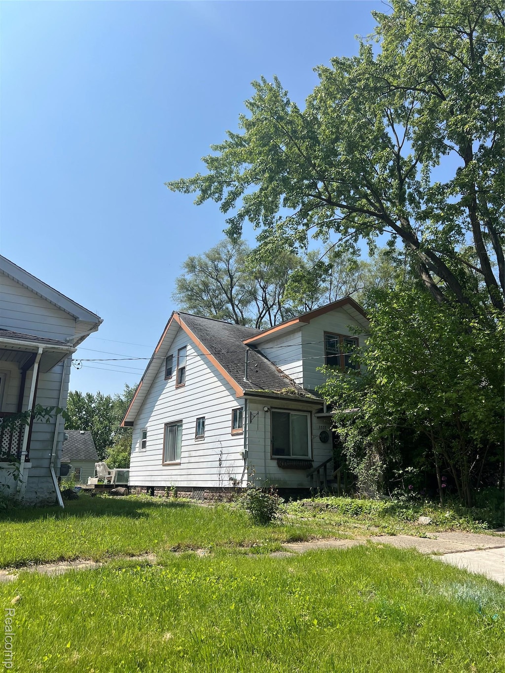2537 Swayze St, Flint, MI 48503 - view of side of property