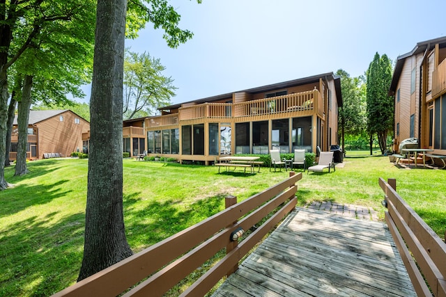 5576 N Watervliet Rd Unit 11, Watervliet, MI 49098 - back of property featuring a yard