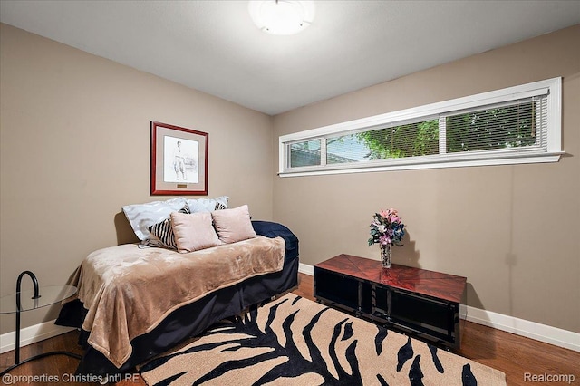 6727 Lahser Rd, Bloomfield Hills, MI 48301 - bedroom featuring baseboards and wood finished floors