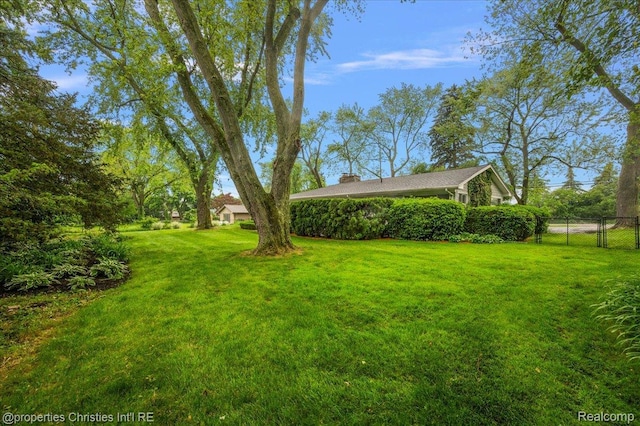 6727 Lahser Rd, Bloomfield Hills, MI 48301 - view of yard