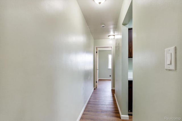 21121 Hayes Ave, Eastpointe, MI 48021 - corridor featuring wood finished floors and baseboards