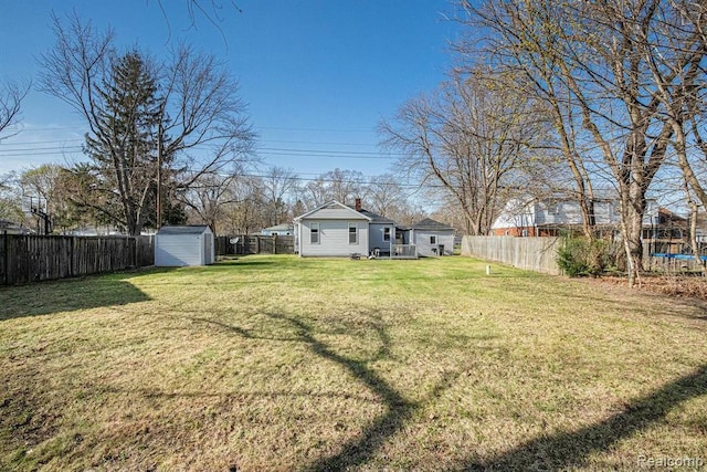 236 Helmar Ct, Benton Harbor, MI 49022 - view of yard featuring a trampoline