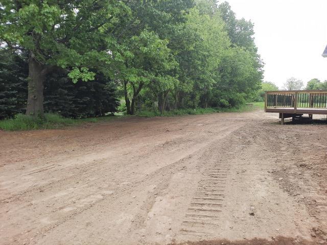 16445 Sleepy Hollow Dr, Fenton, MI 48430 - view of dirt / gravel road
