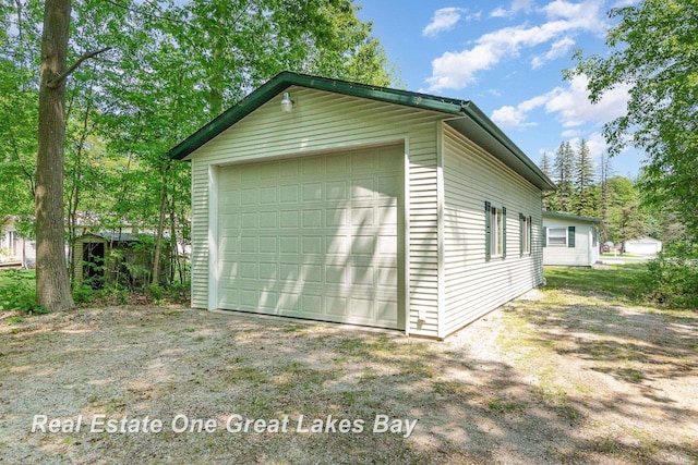 4675 E Parish Rd, Midland, MI 48642 - view of detached garage
