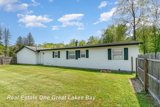 4675 E Parish Rd, Midland, MI 48642 - view of back of property