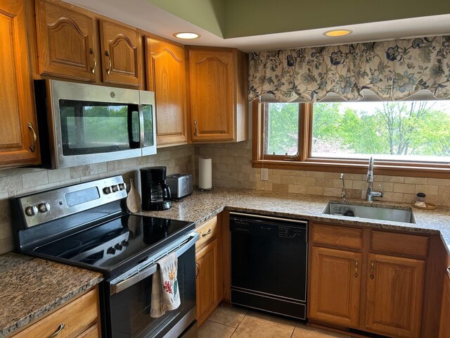 1551 S Donnybrook Rd, Suttons Bay, MI 49682