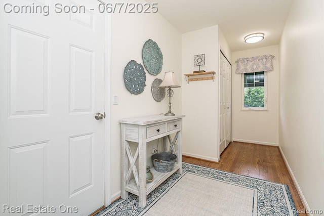 468 Orchard Ridge Dr, Lake Orion, MI 48362 - foyer entrance with wood finished floors and baseboards