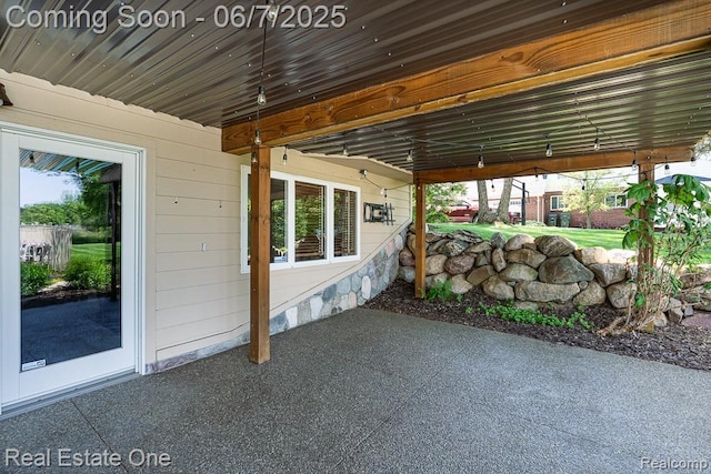 468 Orchard Ridge Dr, Lake Orion, MI 48362 - view of patio / terrace