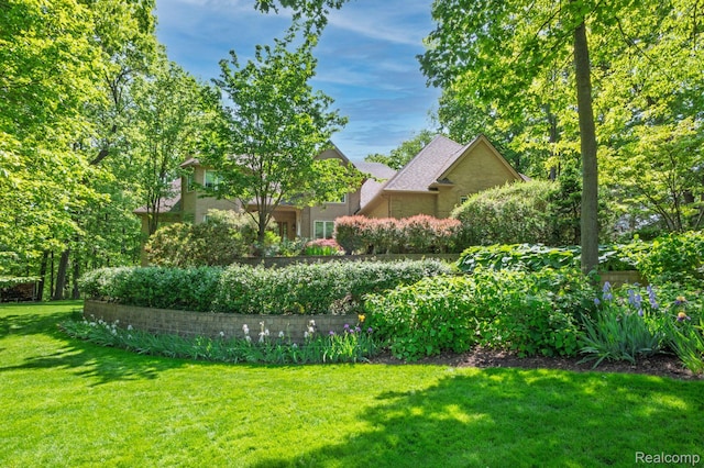 3587 Woodridge Dr, Howell, MI 48843 - photo 1