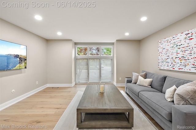 3546 Bloomfield Club Dr, Bloomfield Hills, MI 48301 - living room featuring baseboards, recessed lighting, and light wood-type flooring