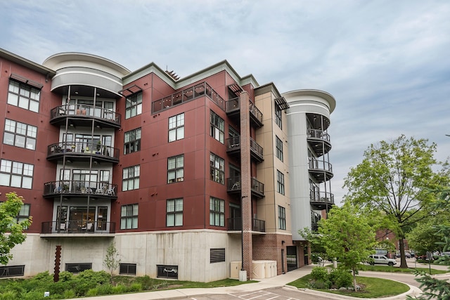 218 W Kingsley St Unit 507, Ann Arbor, MI 48103 - view of apartment building / complex