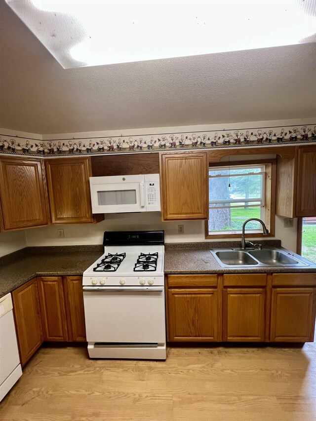 823 Pine Ave, Alma, MI 48801