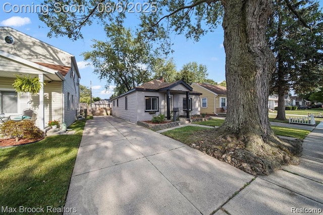 7713 Jackson St, Taylor, MI 48180 - view of front of property with driveway