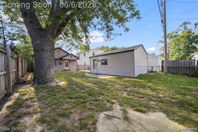 7713 Jackson St, Taylor, MI 48180 - view of yard
