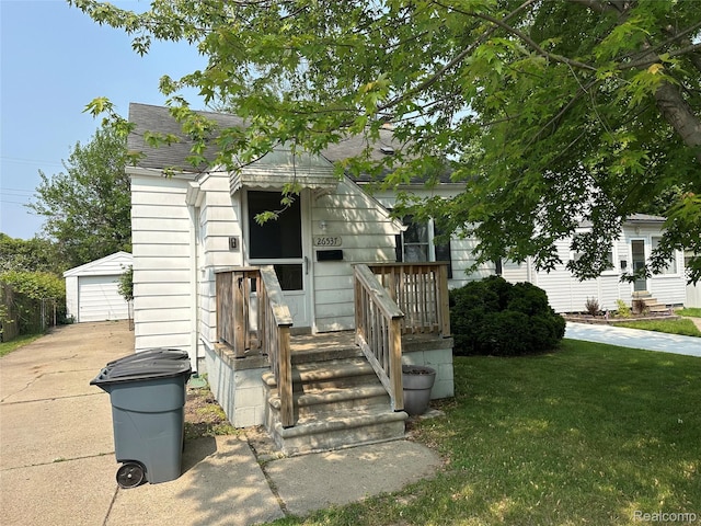 26537 Brettonwoods St, Madison Heights, MI 48071 - photo 1