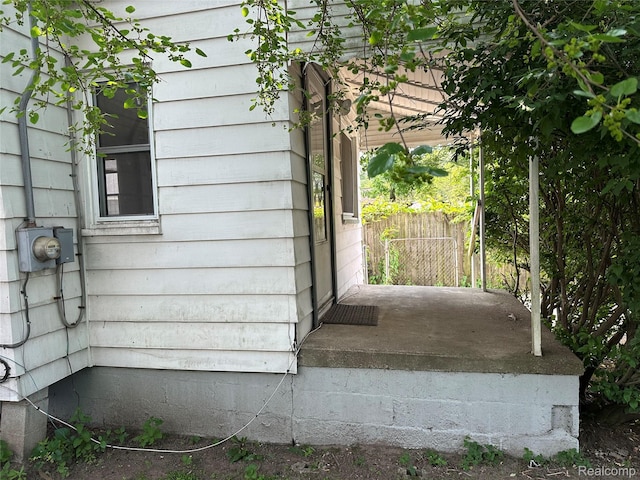 26537 Brettonwoods St, Madison Heights, MI 48071 - photo 2