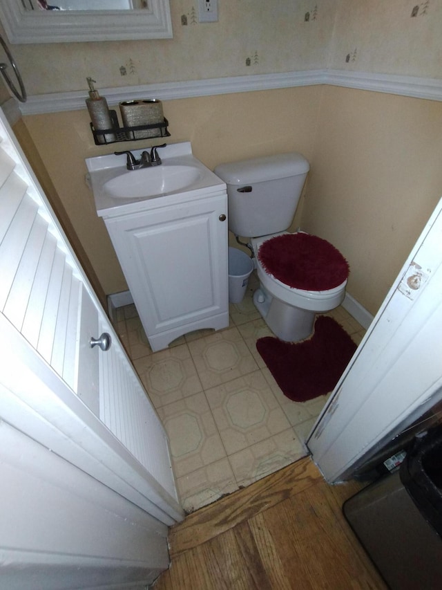 8383 Dixie Ln, Dearborn Heights, MI 48127 - bathroom with vanity and tile patterned floors