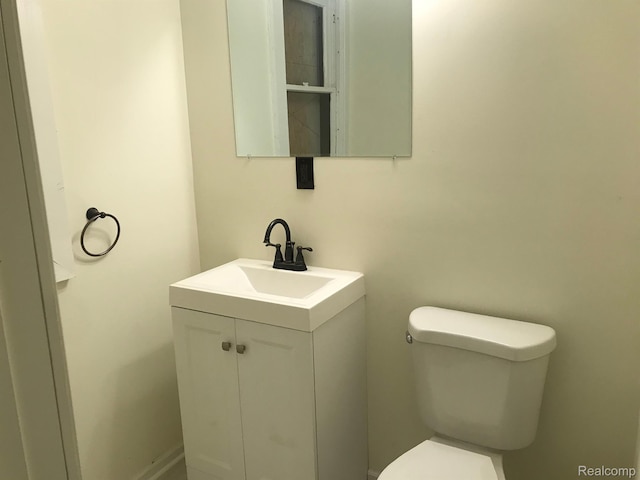 70 Colorado St, Highland Park, MI 48203 - half bath with toilet and vanity