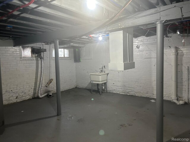 70 Colorado St, Highland Park, MI 48203 - below grade area with electric panel and a sink
