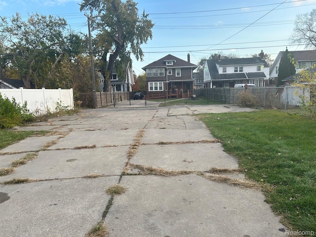 70 Colorado St, Highland Park, MI 48203 - view of yard