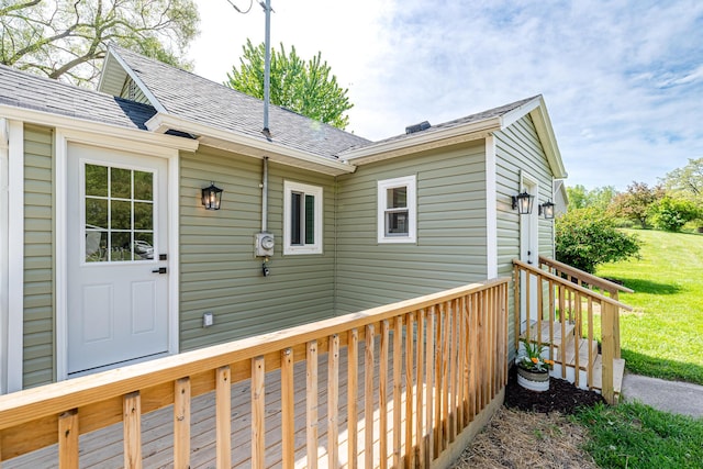 607 S Mill St, Saint Louis, MI 48880 - wooden terrace featuring a lawn