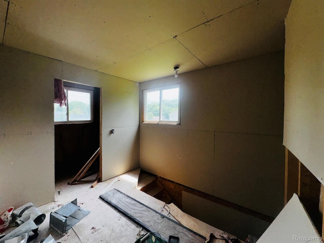 9617 Portage Trl, White Lake, MI 48386 - interior space