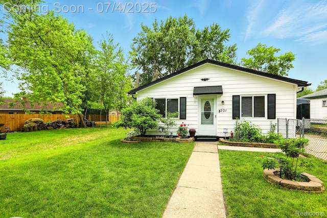 201 Parkdale Ave, Pontiac, MI 48340 - photo 1