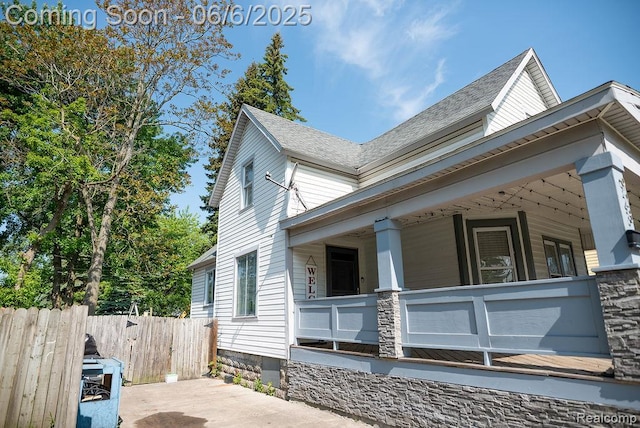 923 Stone St, Port Huron, MI 48060 - view of property exterior with a porch