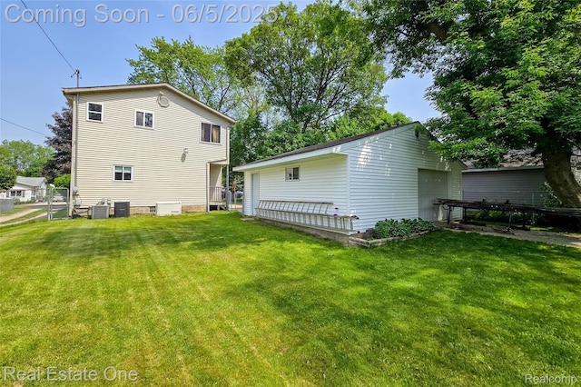 3180 Eastwood Dr, Rochester Hills, MI 48309 - photo 40