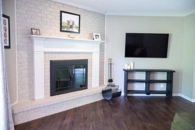 4873 Terrace Ln, Saint Joseph, MI 49085 - living room featuring wood finished floors, a fireplace, crown molding, and baseboards