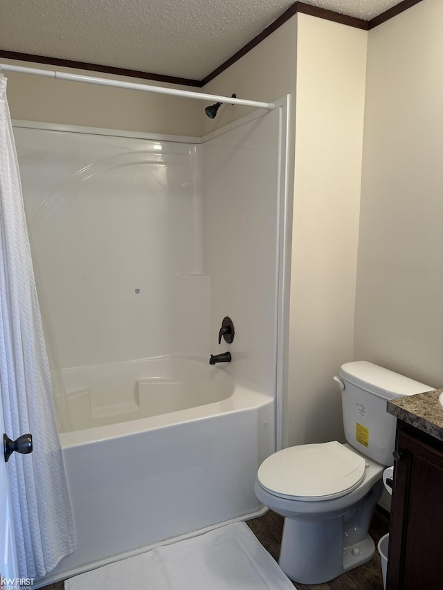 2371 Maple Dr, Fenton, MI 48430 - full bath with vanity, shower / tub combo with curtain, toilet, a textured ceiling, and crown molding
