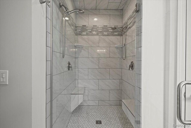 12150 Shaffer Rd, Davisburg, MI 48350 - full bathroom featuring a shower stall