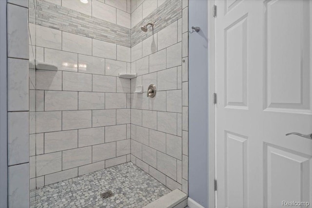 12150 Shaffer Rd, Davisburg, MI 48350 - full bath with tiled shower