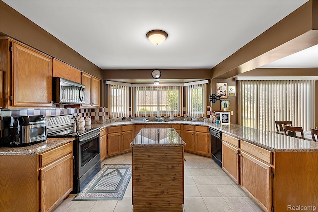 4871 Bayleaf Dr, Sterling Heights, MI 48314 - photo 10