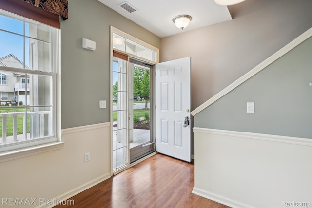 4300 Hampton Ridge Blvd, Howell, MI 48843 - foyer entrance featuring wood finished floors and baseboards