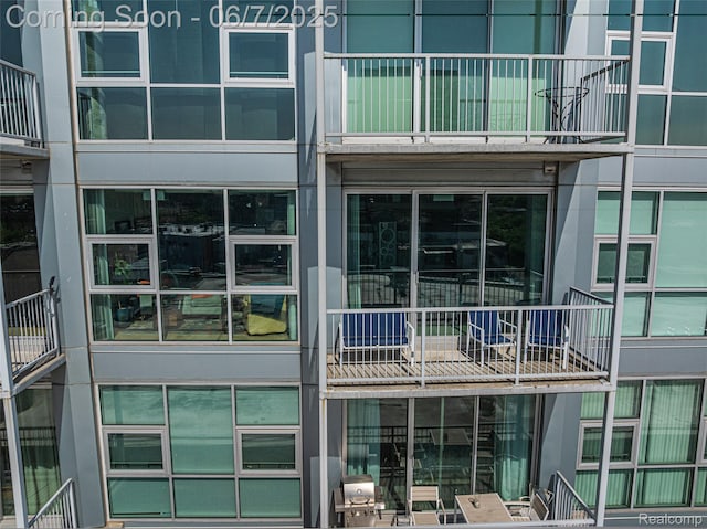 100 W 5th St Unit 504, Royal Oak, MI 48067 - view of building exterior
