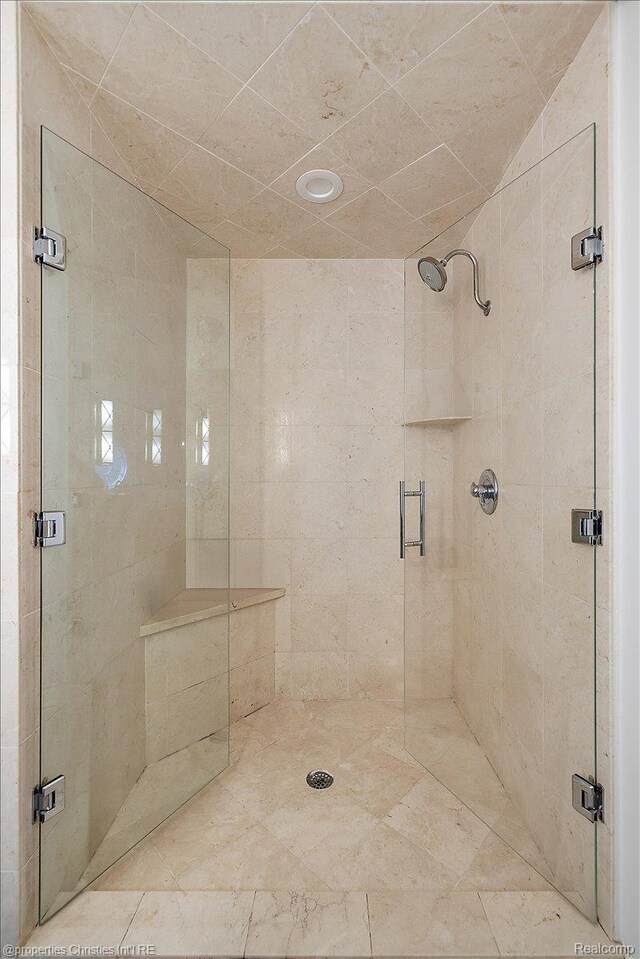 364 Chesterfield Ave, Birmingham, MI 48009 - bathroom with a stall shower