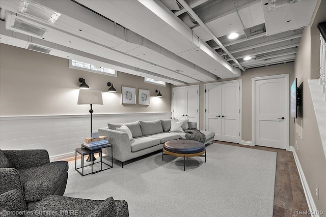 364 Chesterfield Ave, Birmingham, MI 48009 - living area with baseboards