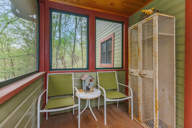 16434 S Basswood Rd, Three Oaks, MI 49128 - view of sunroom / solarium