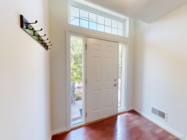 71 Grandview Cir, White Lake, MI 48386 - entrance foyer featuring hardwood / wood-style floors and baseboards