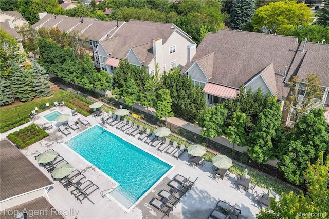 11685 Squiers Blvd, Utica, MI 48315 - aerial view of residential area featuring a pool