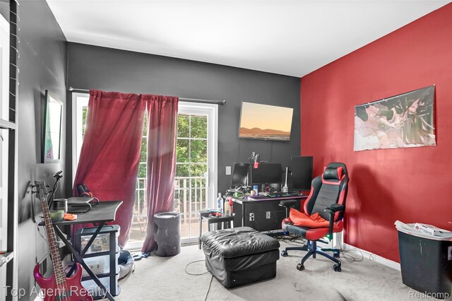 11685 Squiers Blvd, Utica, MI 48315 - carpeted office space featuring an accent wall and baseboards