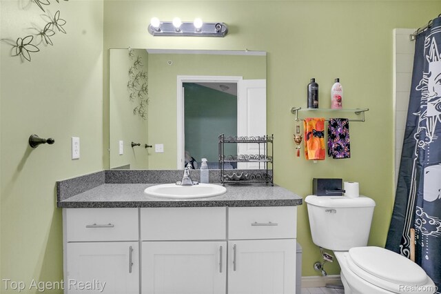 11685 Squiers Blvd, Utica, MI 48315 - full bath with vanity and curtained shower