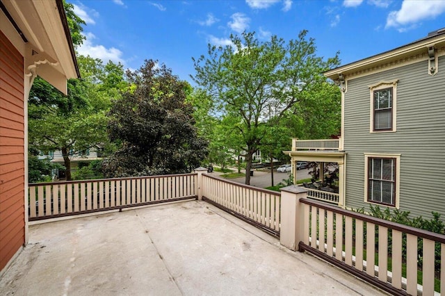 244 Paris Ave SE, Grand Rapids, MI 49503 - view of patio / terrace