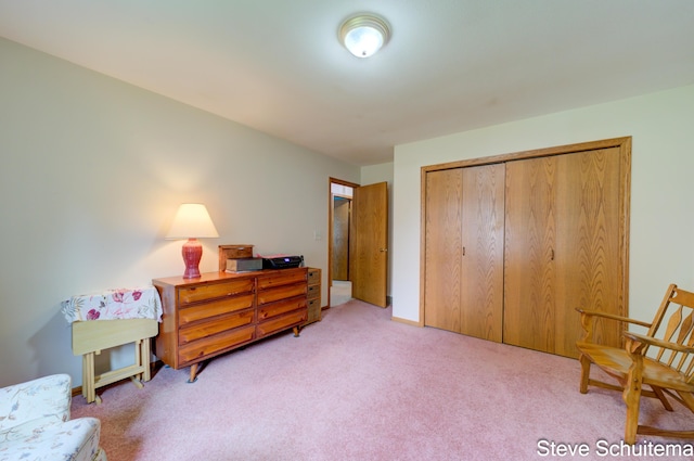 19151 Pine Grove Ct, Spring Lake, MI 49456 - sitting room with light colored carpet