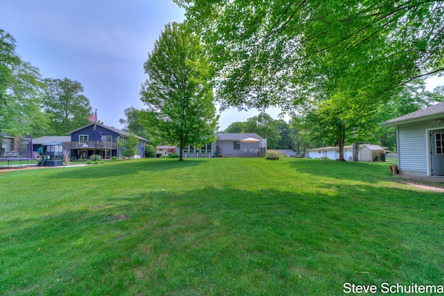 19151 Pine Grove Ct, Spring Lake, MI 49456 - view of grassy yard