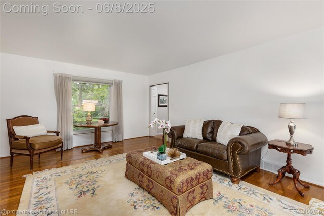 3379 Wormer Dr, Waterford, MI 48329 - living area featuring wood finished floors