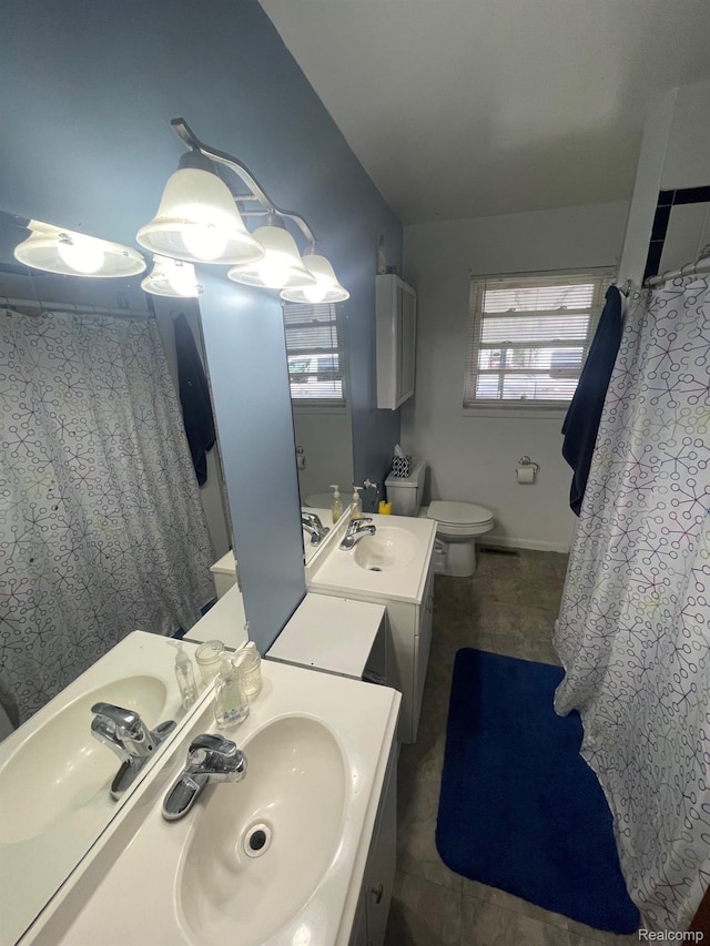 8415 Cappy Ln, Swartz Creek, MI 48473 - full bath with vanity and curtained shower